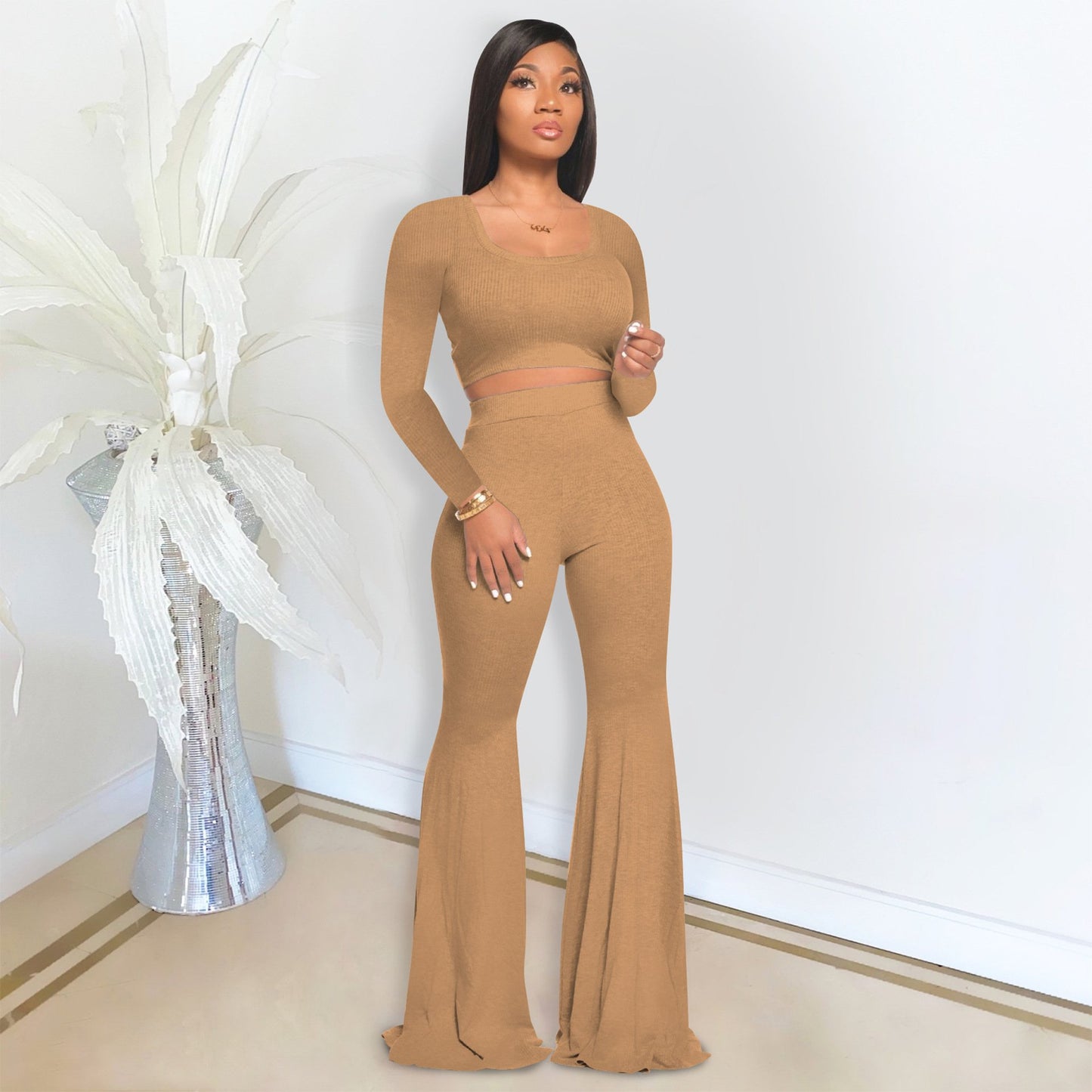 sports long sleeve tops and flare pants